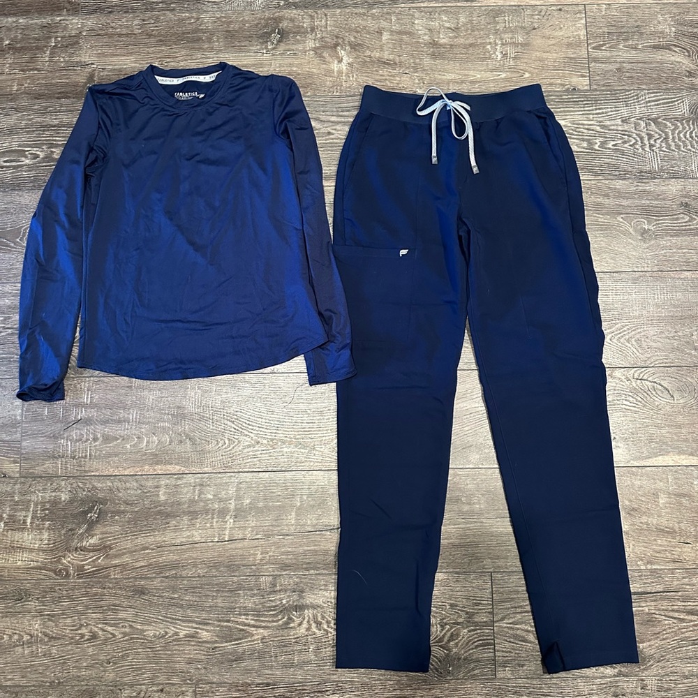 Fabletics navy scrub set
